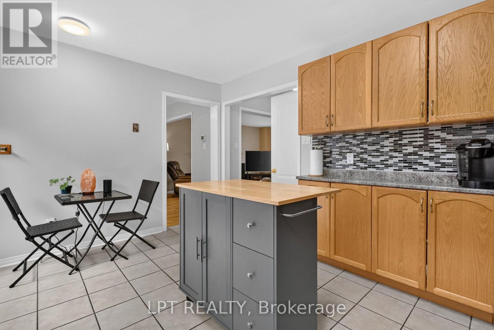 56 Victor Street, Ottawa, Ontario  K2S 1H8 - Photo 13 - X13657732