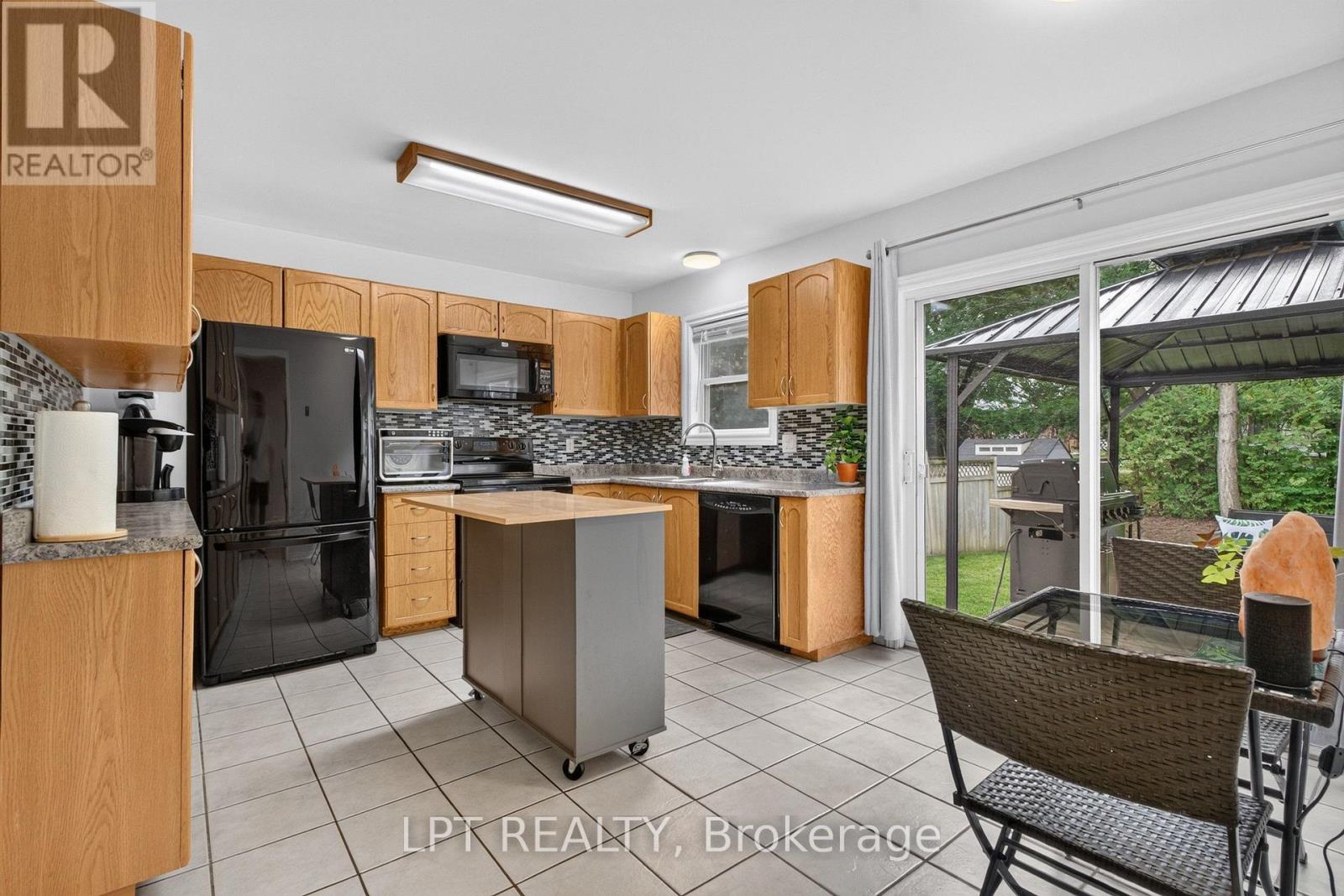 56 Victor Street, Ottawa, Ontario  K2S 1H8 - Photo 14 - X13657732