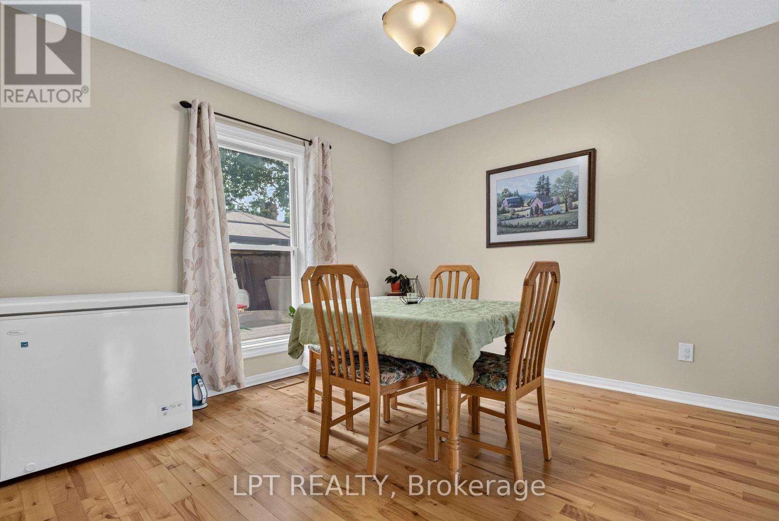 56 Victor Street, Ottawa, Ontario  K2S 1H8 - Photo 8 - X13657732