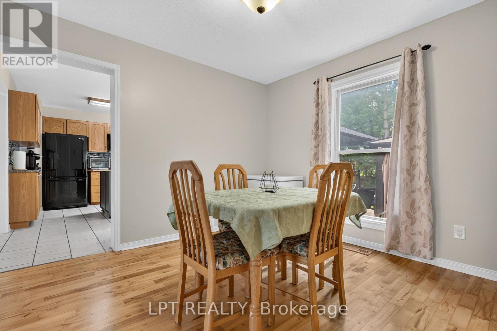 56 Victor Street, Ottawa, Ontario  K2S 1H8 - Photo 9 - X13657732