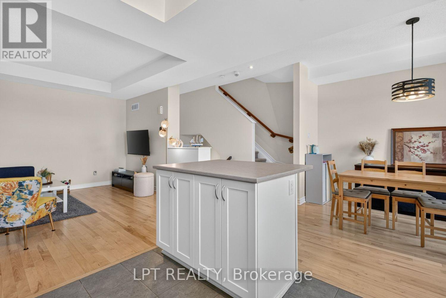 108 Sweetwater Lane, Ottawa, Ontario  K2T 0L1 - Photo 5 - X13657770