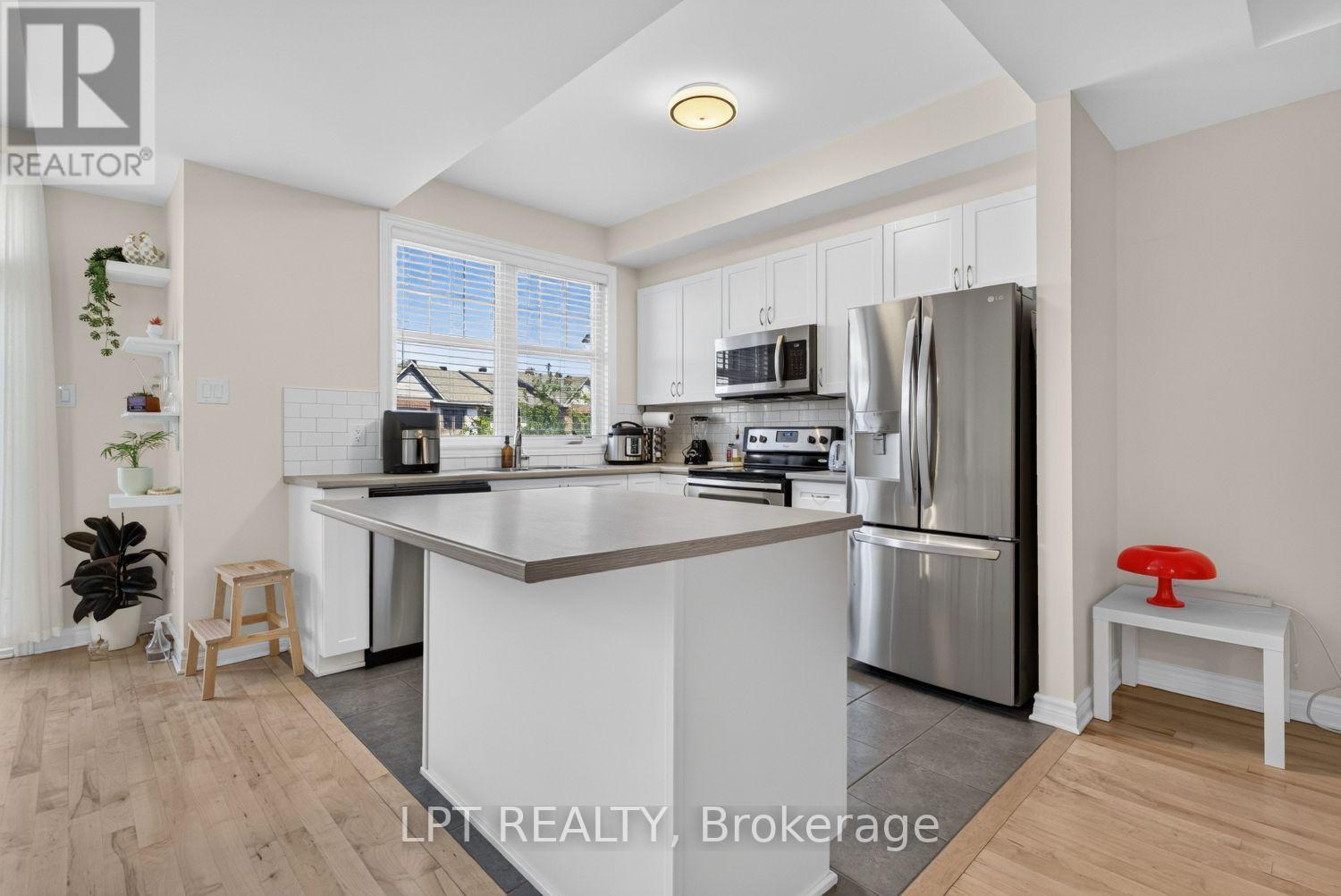 108 Sweetwater Lane, Ottawa, Ontario  K2T 0L1 - Photo 8 - X13657770
