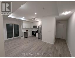 13 - 22 LYTHAM GREEN CIRCLE, Newmarket, Ontario