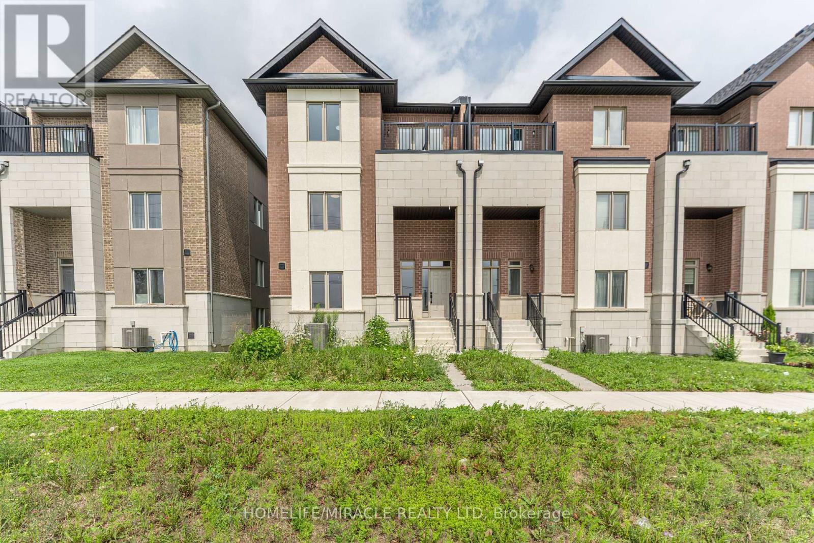 32 ALAN WILLIAMS TRAIL, Uxbridge, Ontario