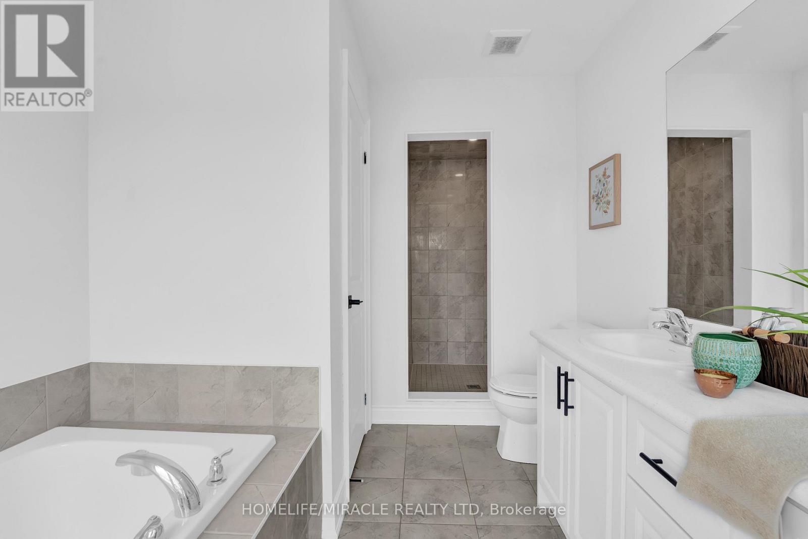 32 Alan Williams Trail, Uxbridge, Ontario  L9P 0R6 - Photo 36 - N13657572