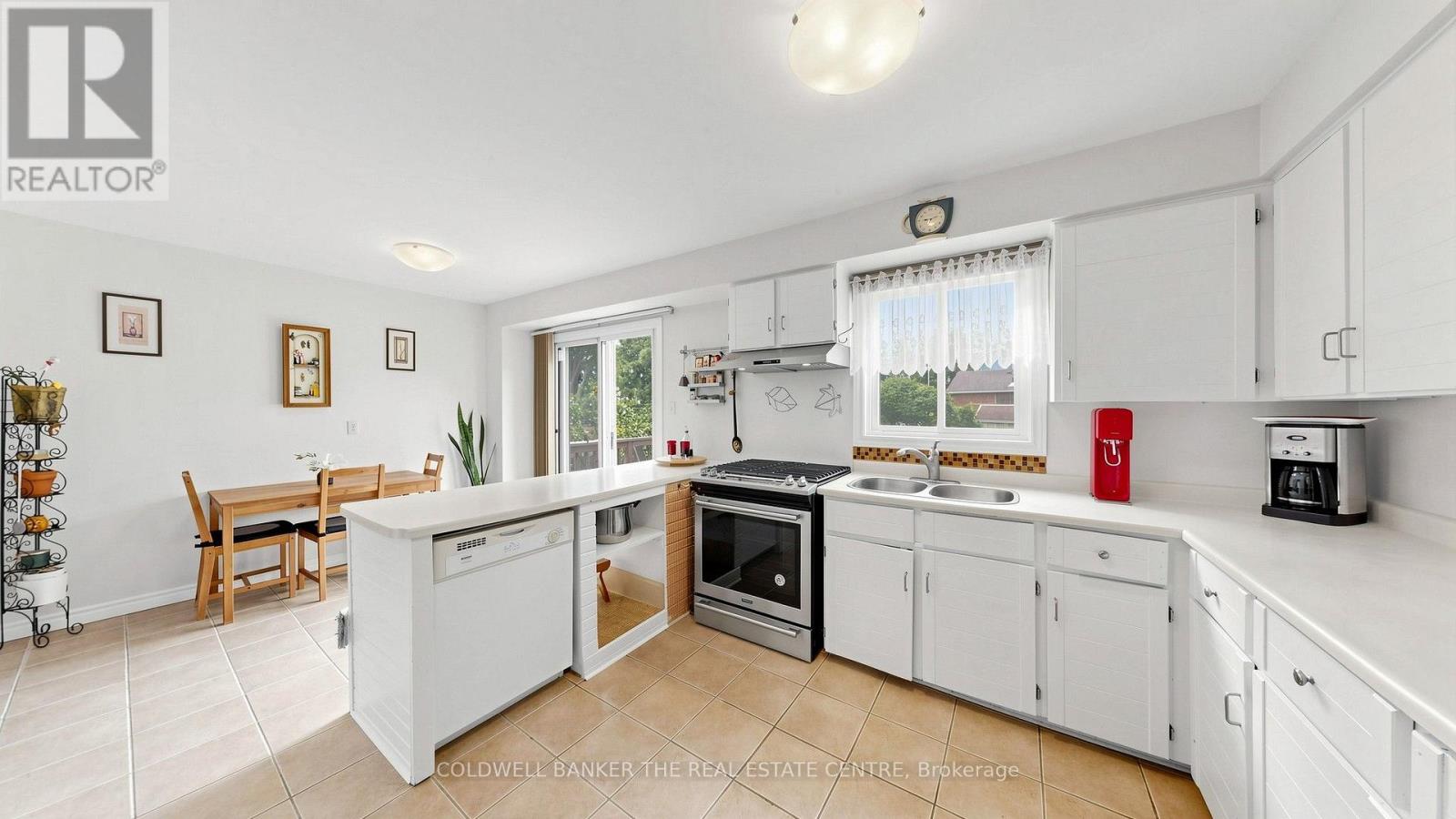 34 Birchard Boulevard, East Gwillimbury, Ontario  L0G 1M0 - Photo 10 - N13657610
