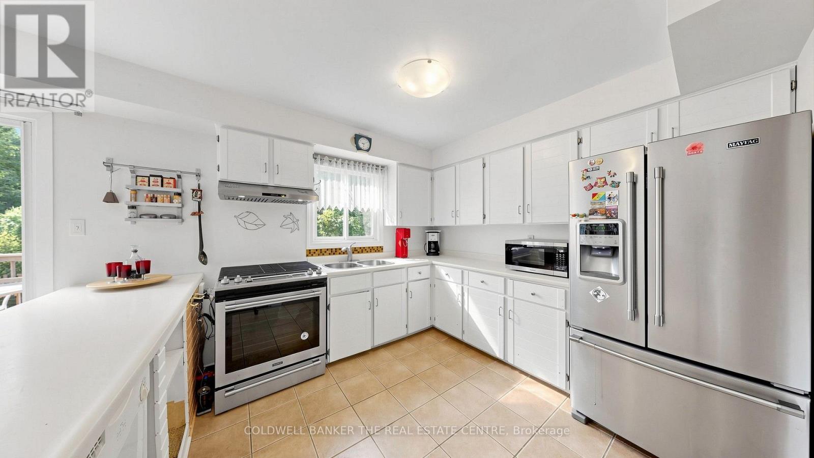 34 Birchard Boulevard, East Gwillimbury, Ontario  L0G 1M0 - Photo 11 - N13657610
