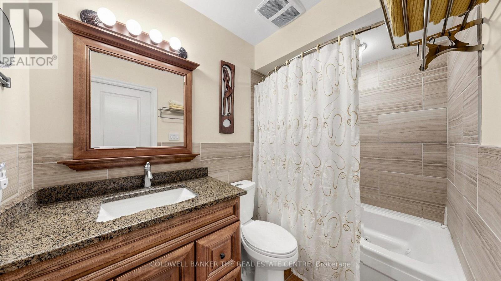 34 Birchard Boulevard, East Gwillimbury, Ontario  L0G 1M0 - Photo 21 - N13657610