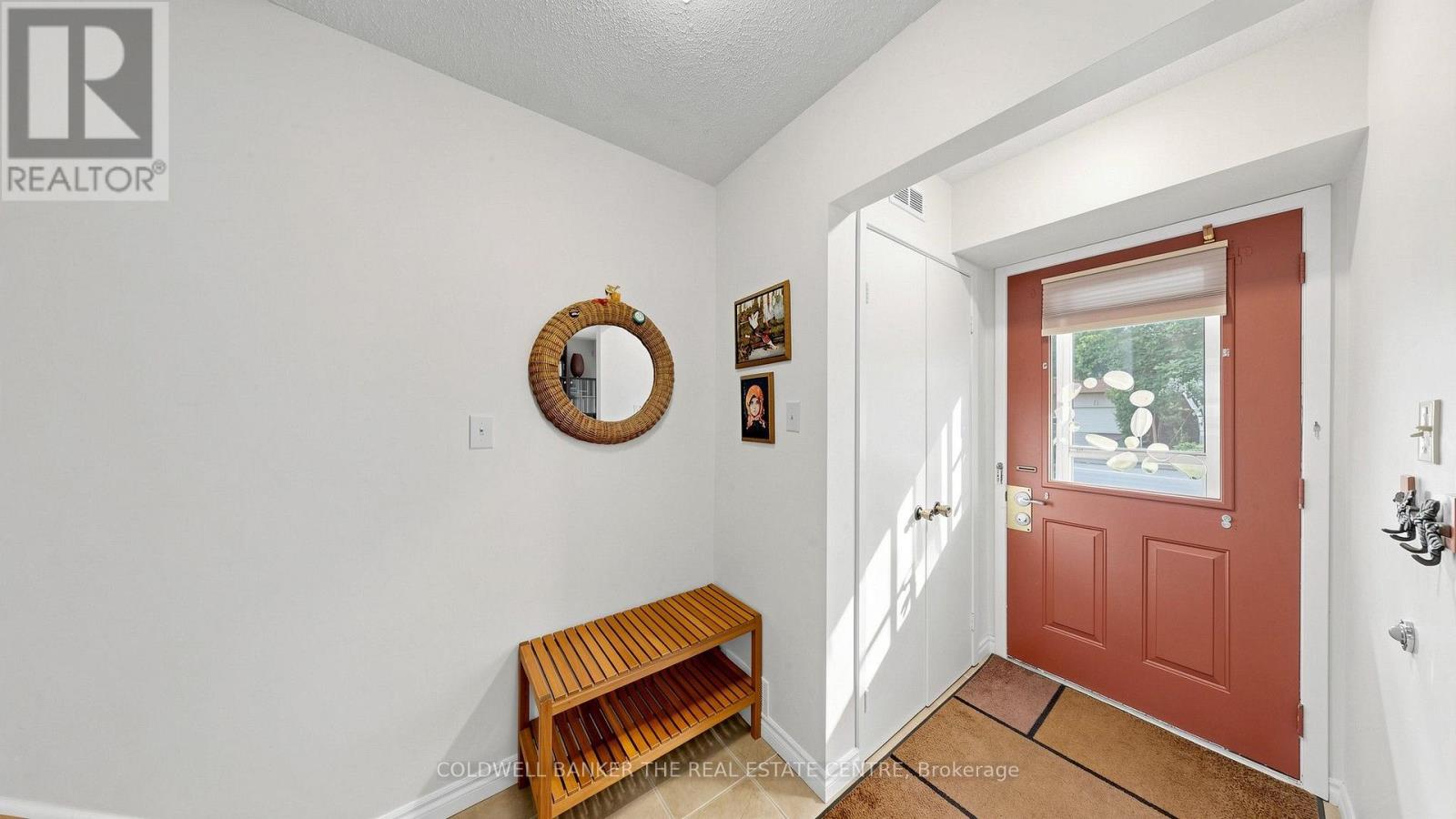 34 Birchard Boulevard, East Gwillimbury, Ontario  L0G 1M0 - Photo 4 - N13657610