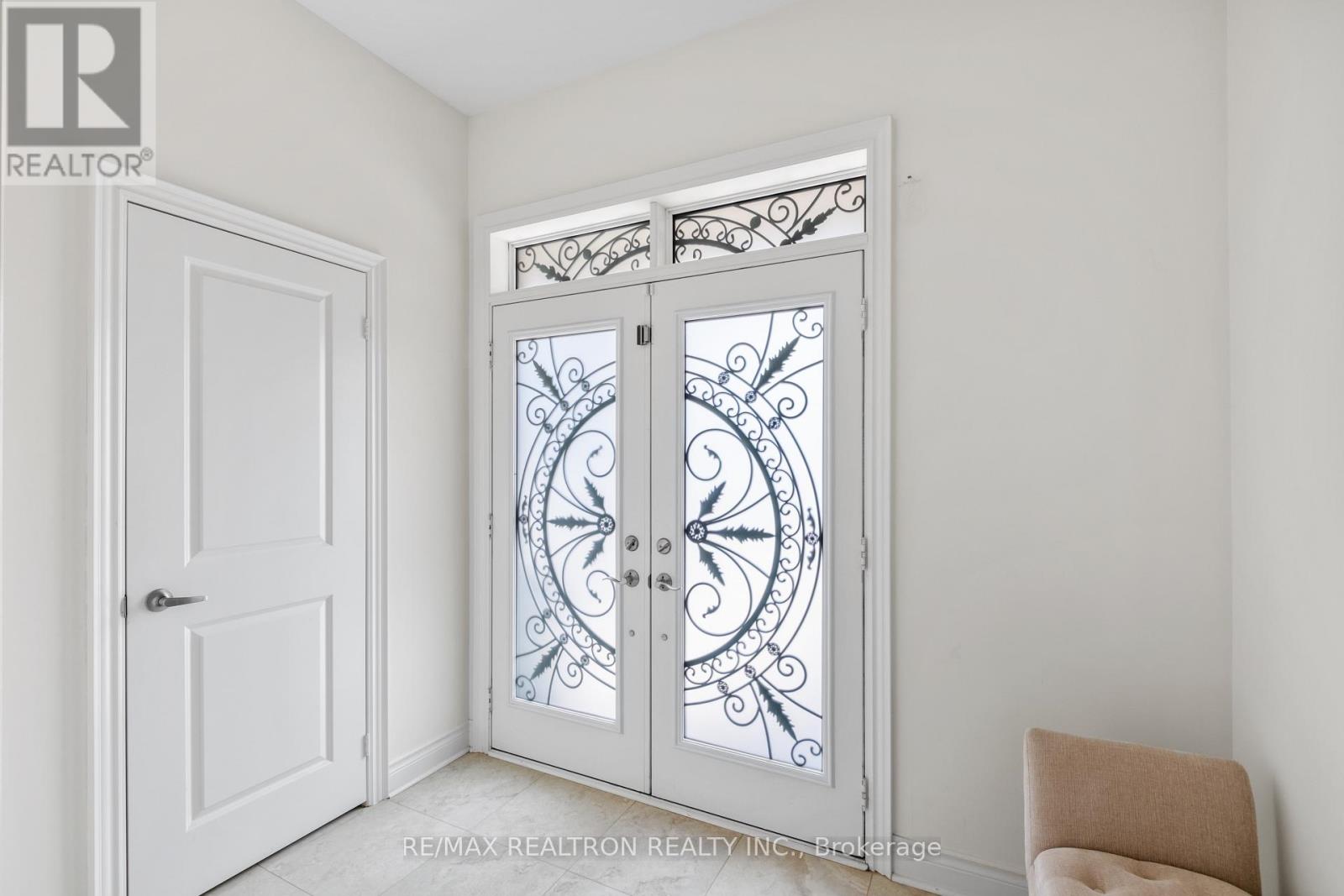 91 Cayton Crescent, Bradford West Gwillimbury, Ontario  L3Z 0V9 - Photo 7 - N13657634