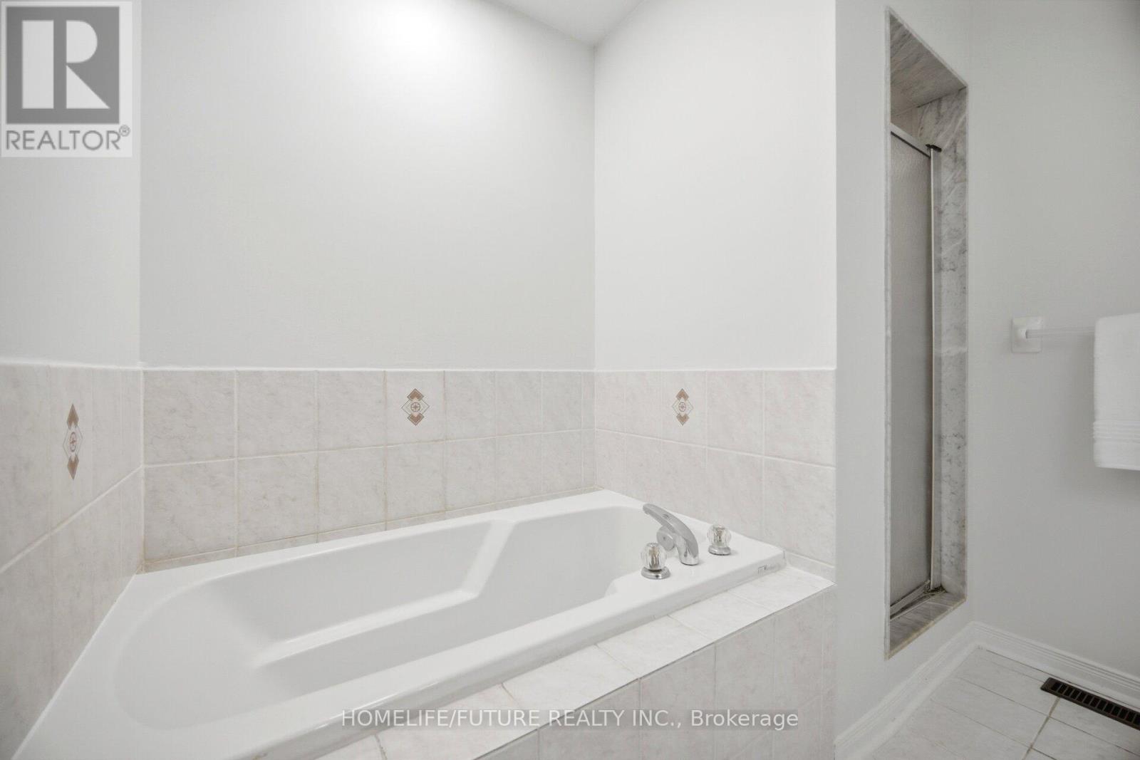 32 Laurelhurst Crescent, Vaughan, Ontario  L4H 2M8 - Photo 20 - N13657682