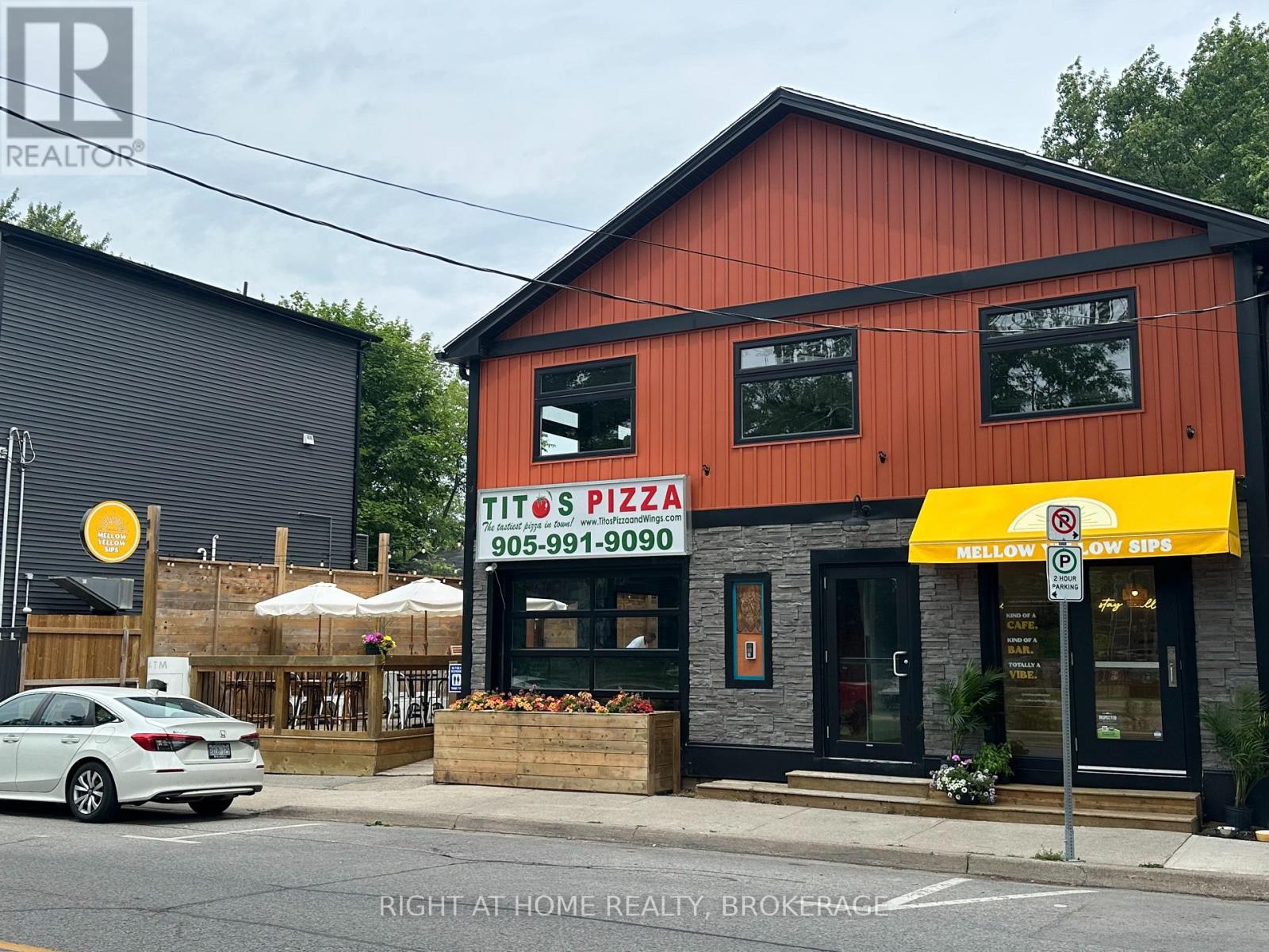 UPPER 1 - 4064 ERIE ROAD