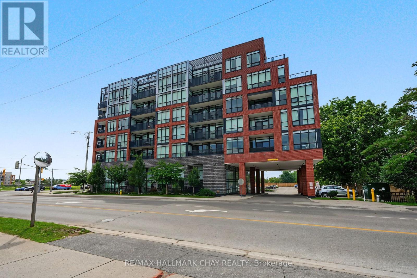 418 - 681 YONGE STREET, Barrie, Ontario