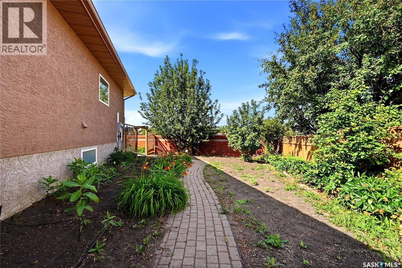 11330 Wascana Meadows, Regina, Saskatchewan  S4V 2V4 - Photo 45 - SK045125