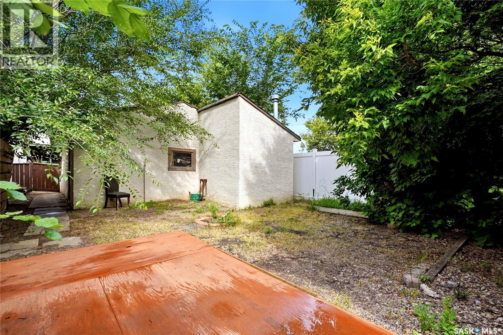 558 Osler Street, Regina, Saskatchewan  S4R 1W1 - Photo 18 - SK045120