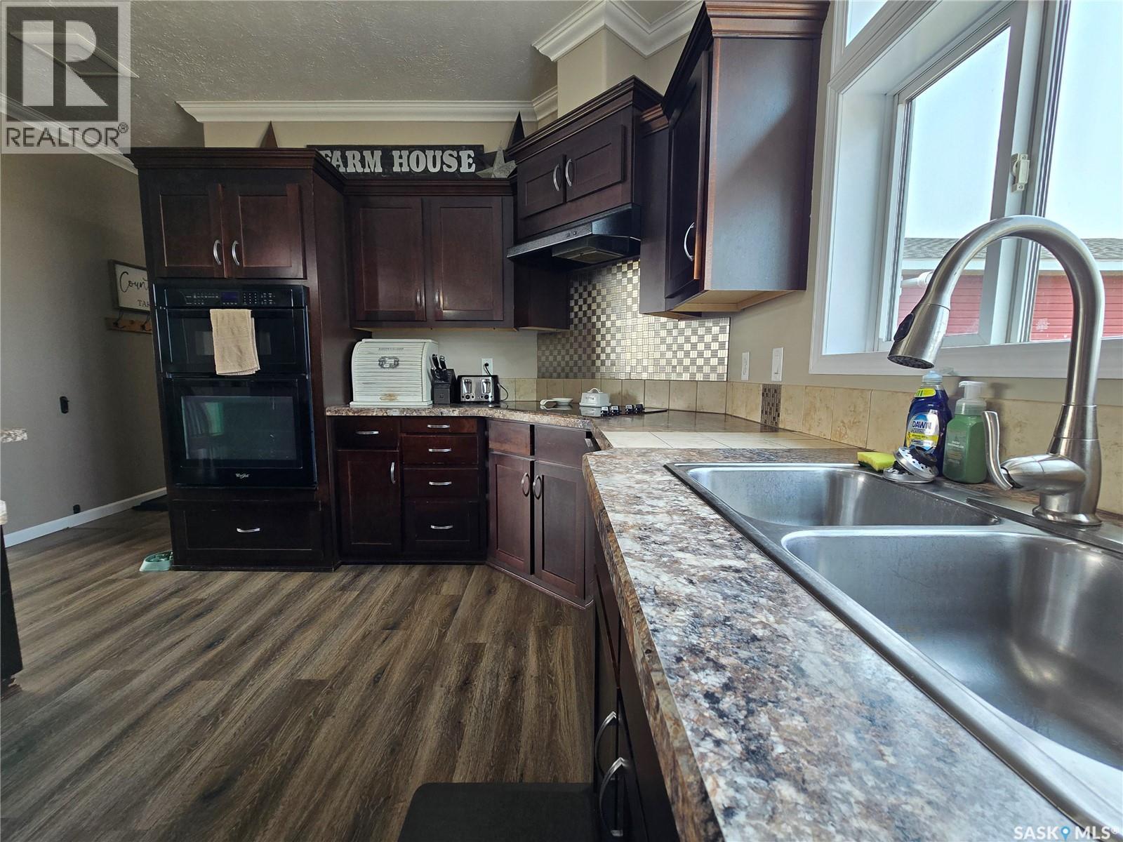 Eberts Acreage, Weyburn Rm No. 67, Saskatchewan  S4H 2J9 - Photo 8 - SK045117