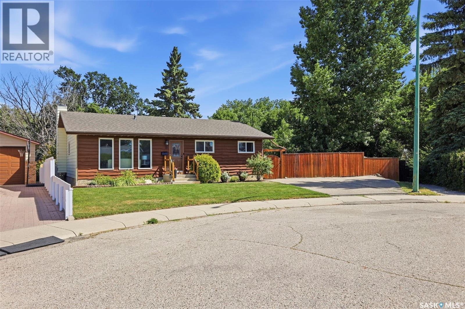 19 Nash Place, Saskatoon, Saskatchewan  S7M 4H9 - Photo 1 - SK045107