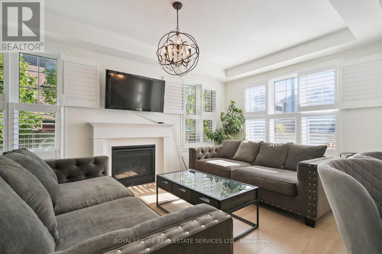 556 Juneberry Court, Milton, Ontario  L9E 1M8 - Photo 12 - W13657492