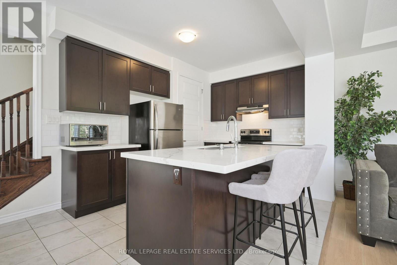 556 Juneberry Court, Milton, Ontario  L9E 1M8 - Photo 15 - W13657492