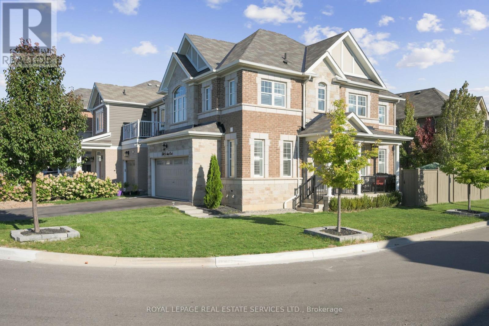 556 Juneberry Court, Milton, Ontario  L9E 1M8 - Photo 2 - W13657492