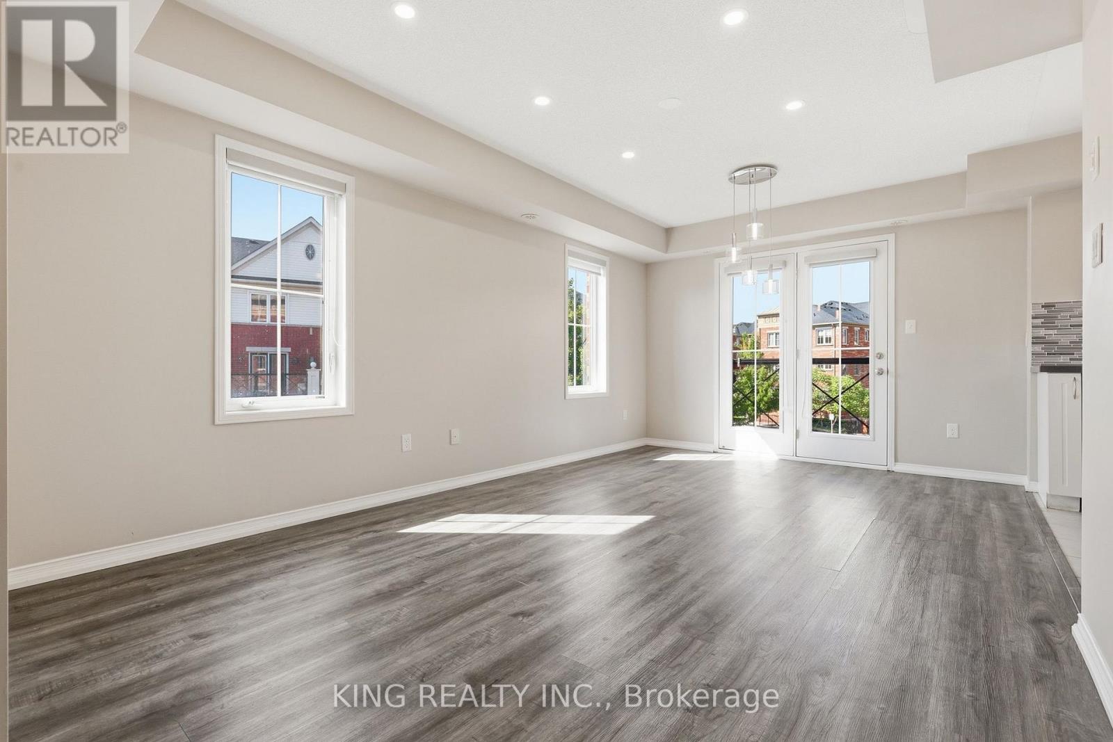 8 - 35 Hays Boulevard, Oakville, Ontario  L6H 0J1 - Photo 4 - W13657500