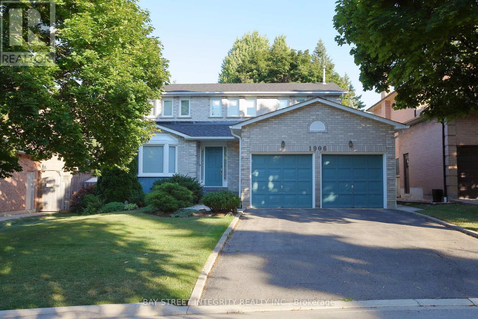 1906 STONEYBROOK COURT, Mississauga, Ontario