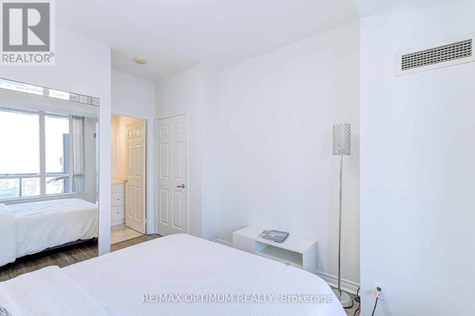 2511 - 388 Prince Of Wales Drive, Mississauga, Ontario  L5B 0A1 - Photo 20 - W13657696