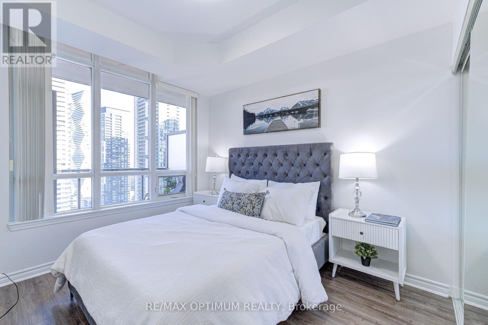 2511 - 388 Prince Of Wales Drive, Mississauga, Ontario  L5B 0A1 - Photo 21 - W13657696