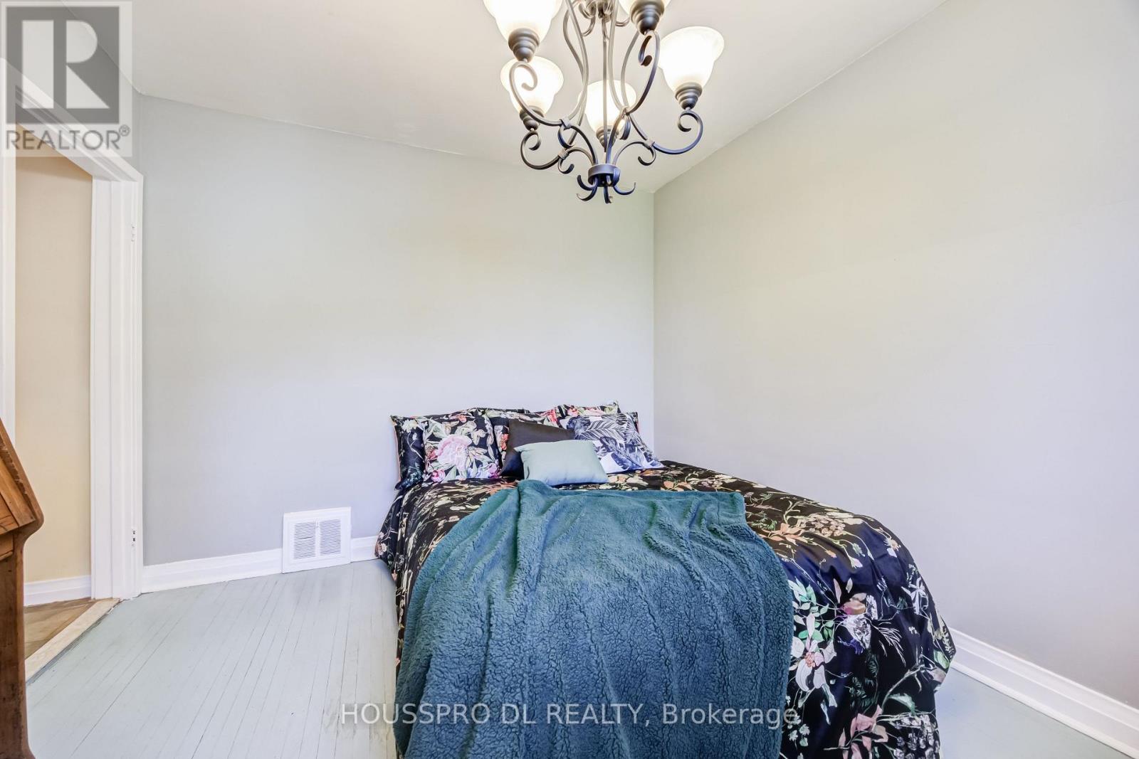 42 Chalfont Road, Toronto, Ontario  M9W 3S5 - Photo 14 - W13657760