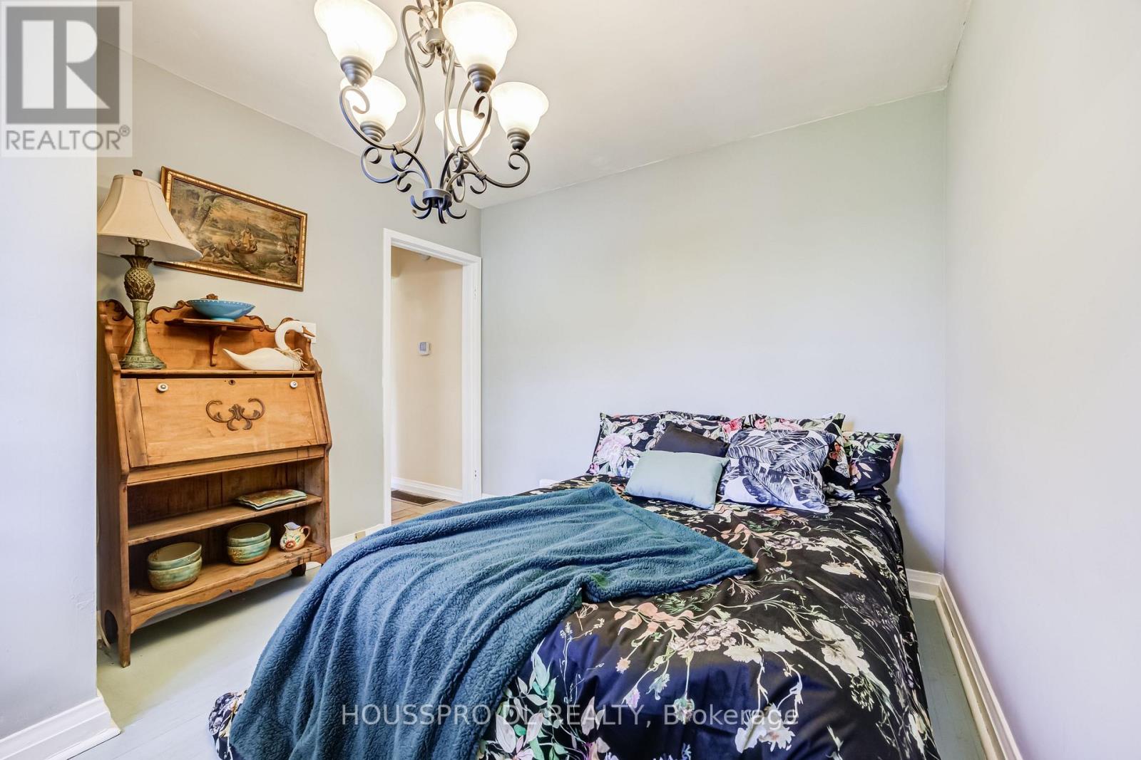 42 Chalfont Road, Toronto, Ontario  M9W 3S5 - Photo 15 - W13657760