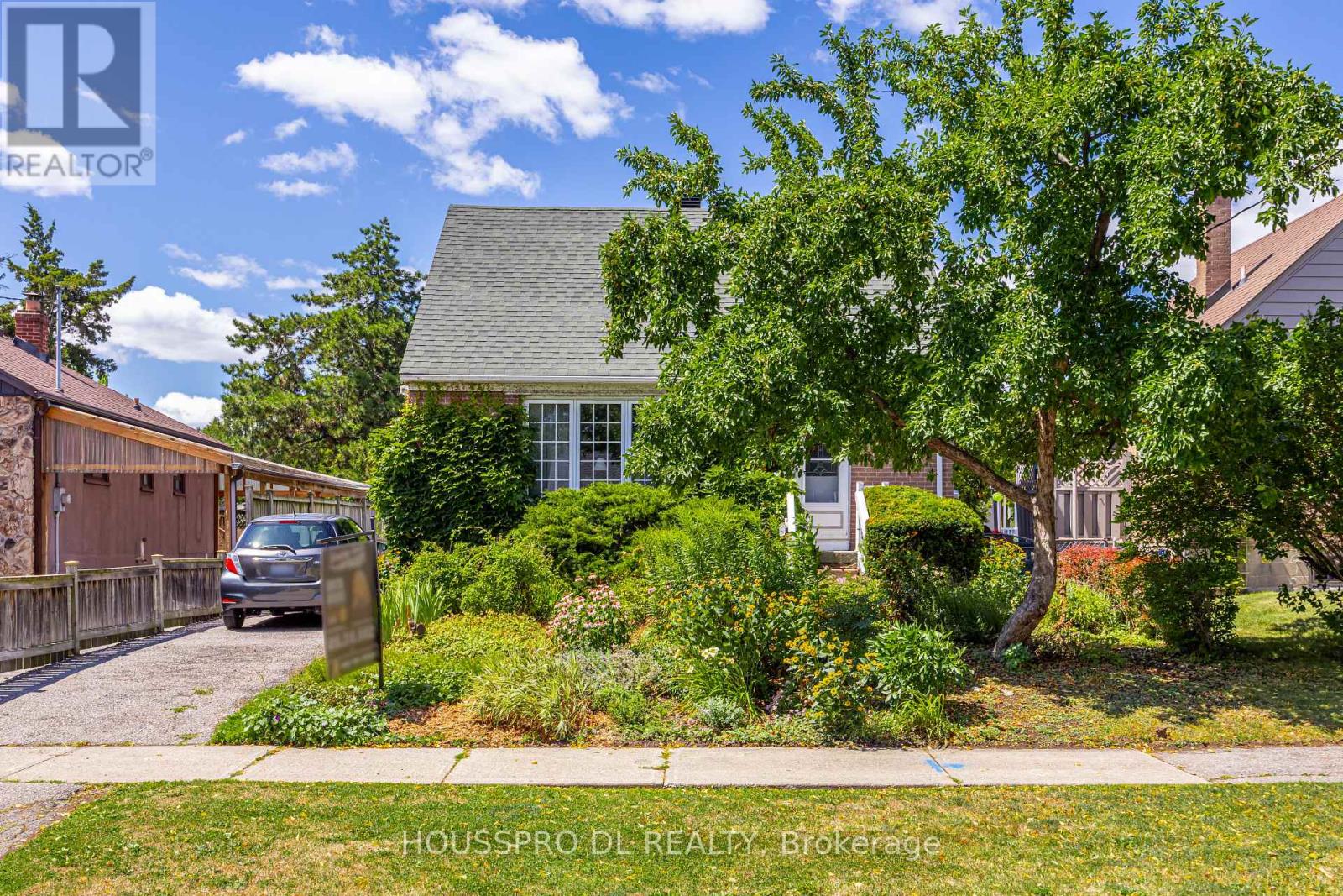 42 Chalfont Road, Toronto, Ontario  M9W 3S5 - Photo 2 - W13657760