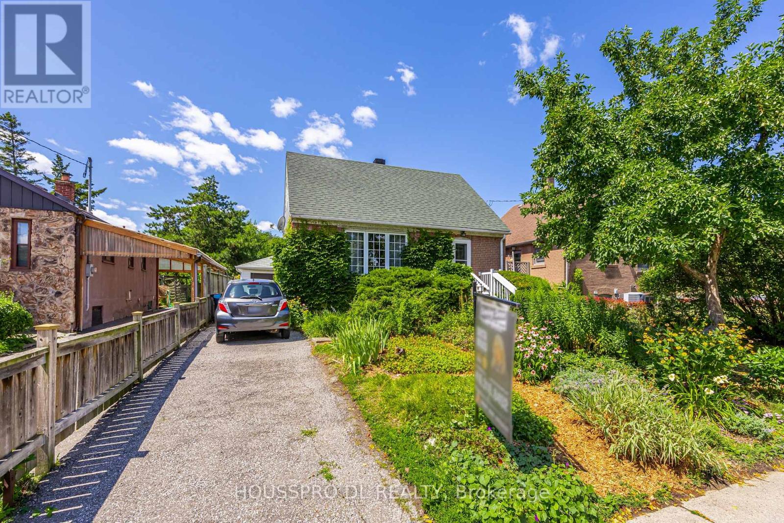 42 Chalfont Road, Toronto, Ontario  M9W 3S5 - Photo 3 - W13657760