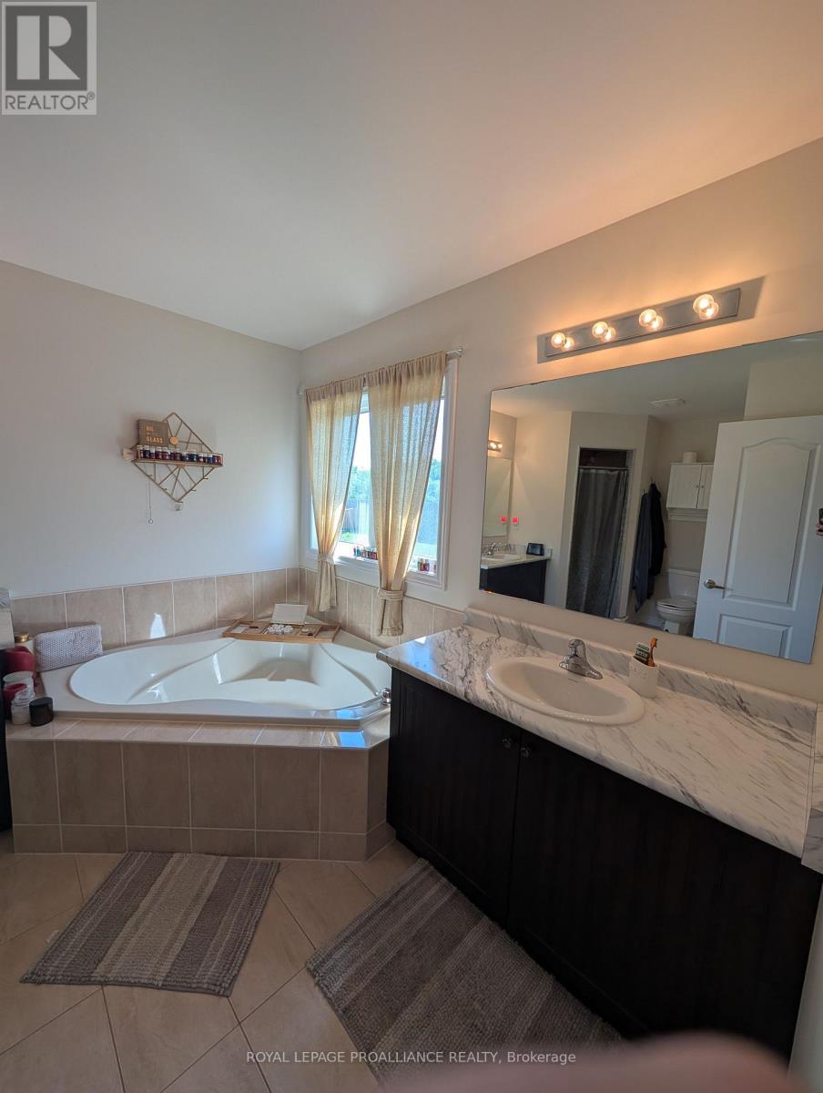 24 Terry Clayton Avenue, Brock, Ontario  L0K 1B0 - Photo 6 - N13599412