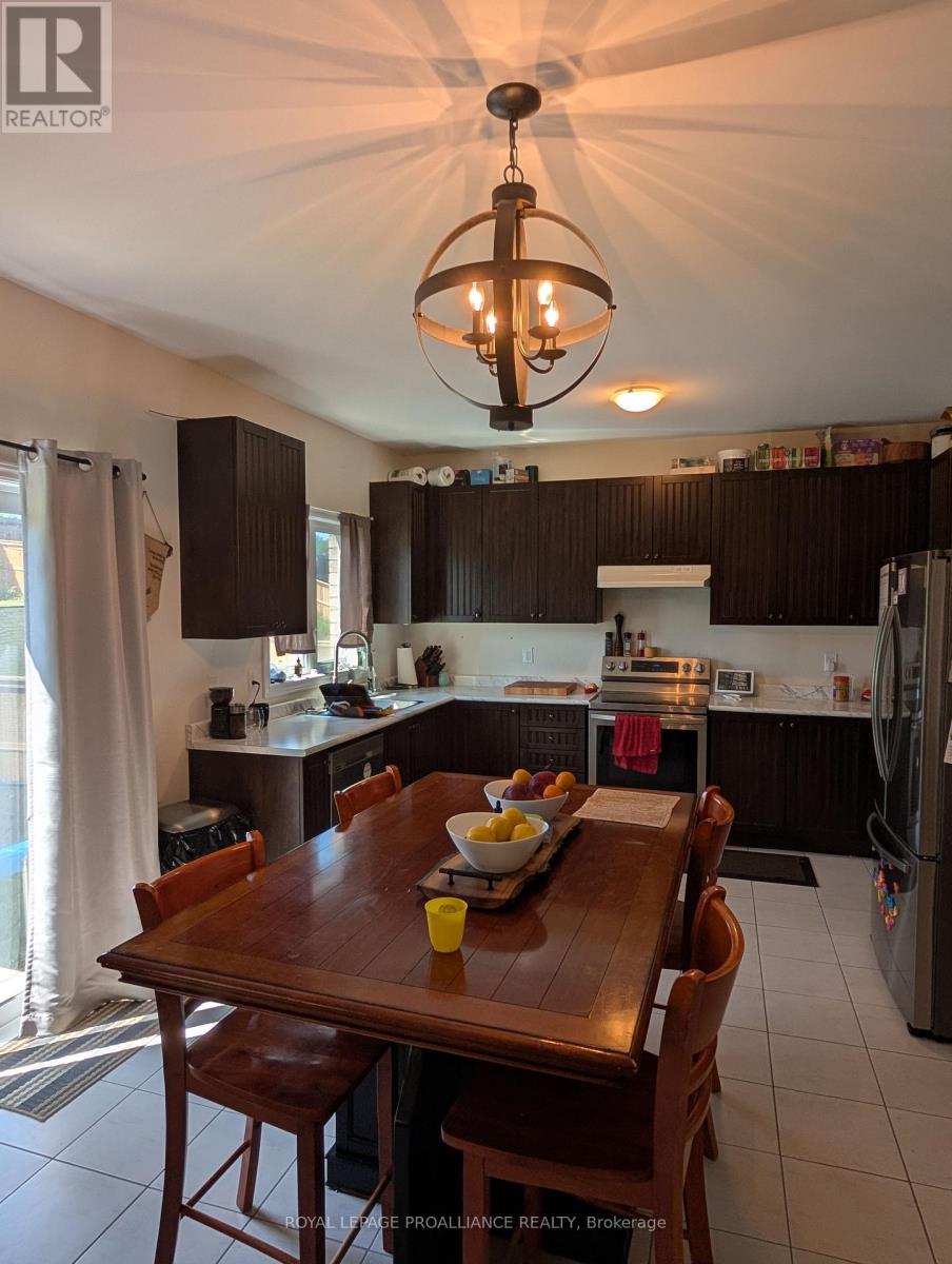 24 Terry Clayton Avenue, Brock, Ontario  L0K 1B0 - Photo 2 - N13599412