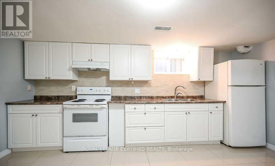 BSMT - 40 HONEYWELL DRIVE, Hamilton, Ontario