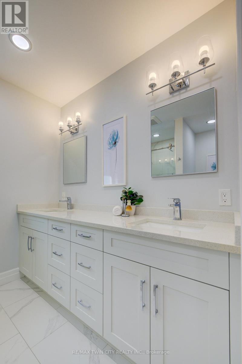 439 Northlake Drive, Waterloo, Ontario  N2V 1Y6 - Photo 19 - X13657670
