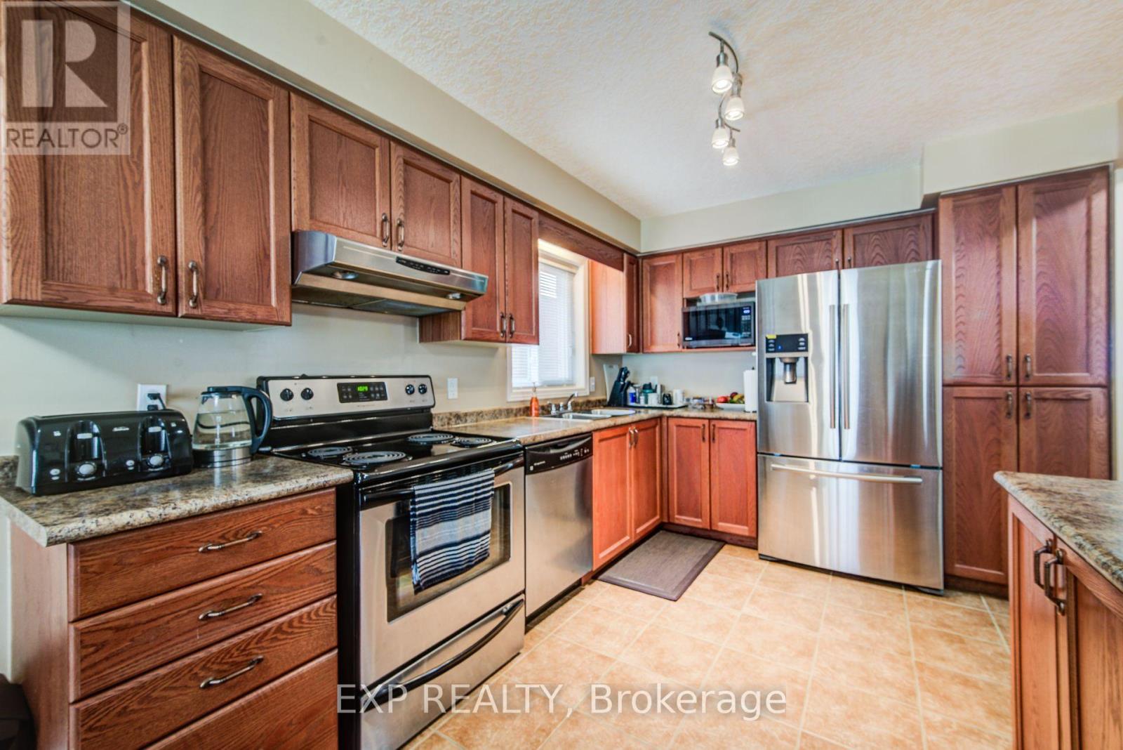 124 Udvari Crescent, Kitchener, Ontario  N2N 3P6 - Photo 10 - X13657688