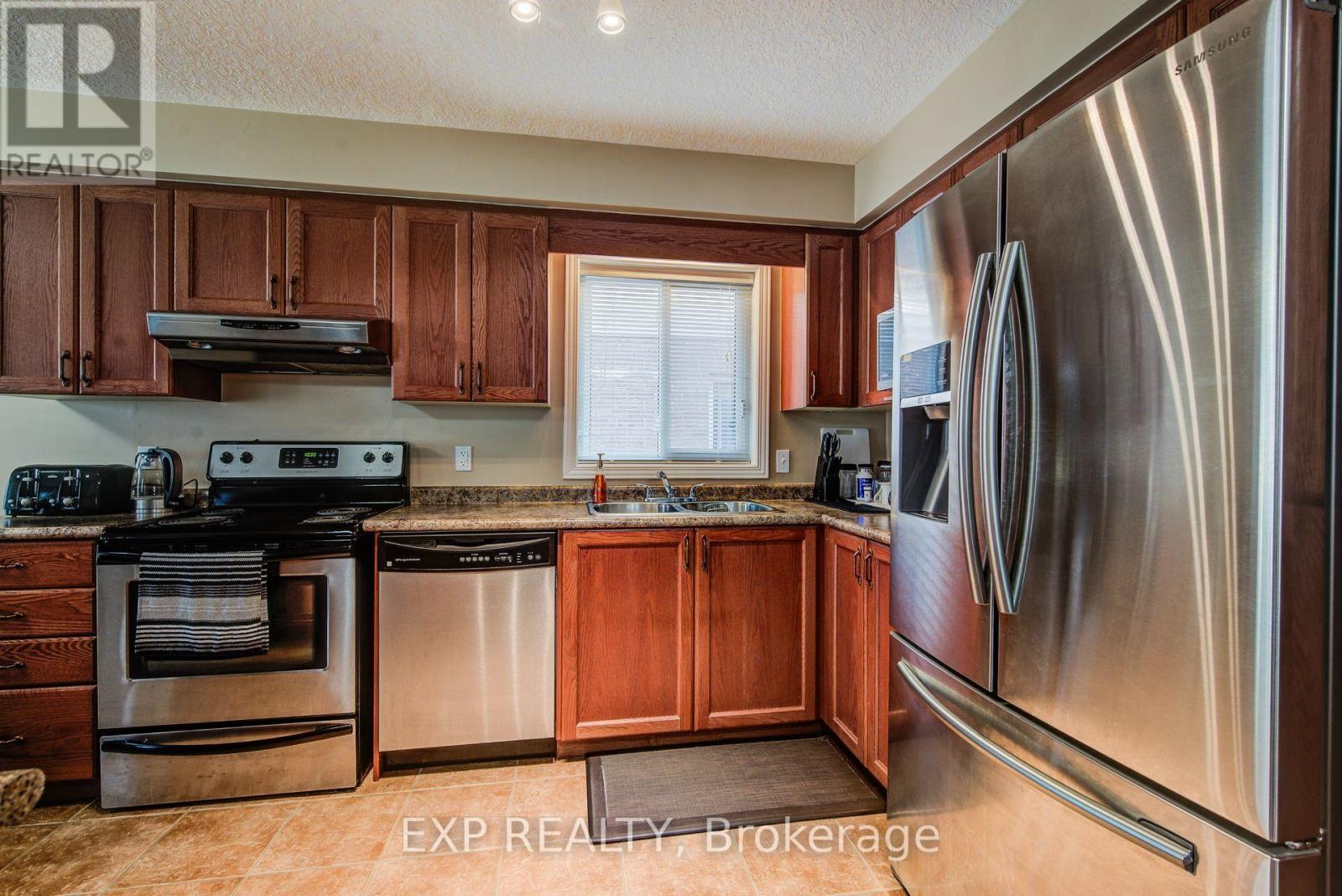 124 Udvari Crescent, Kitchener, Ontario  N2N 3P6 - Photo 12 - X13657688