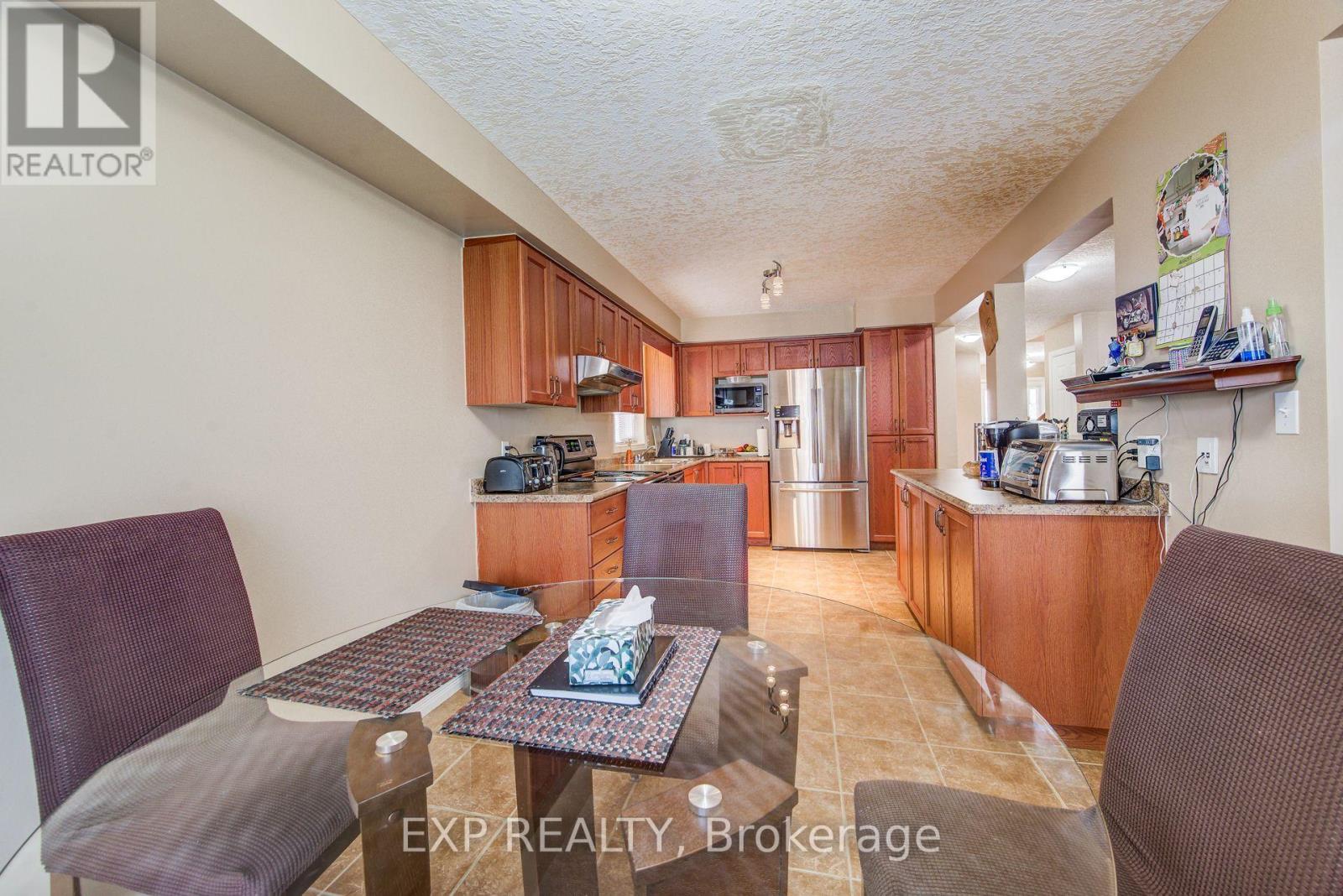 124 Udvari Crescent, Kitchener, Ontario  N2N 3P6 - Photo 9 - X13657688