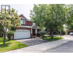11 REDBRIDGE CRESCENT, Ottawa, Ontario