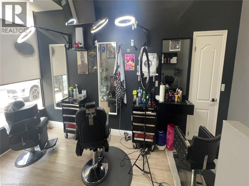 84 Colborne Street, Brantford, Ontario  N3T 2G5 - Photo 12 - 40827442