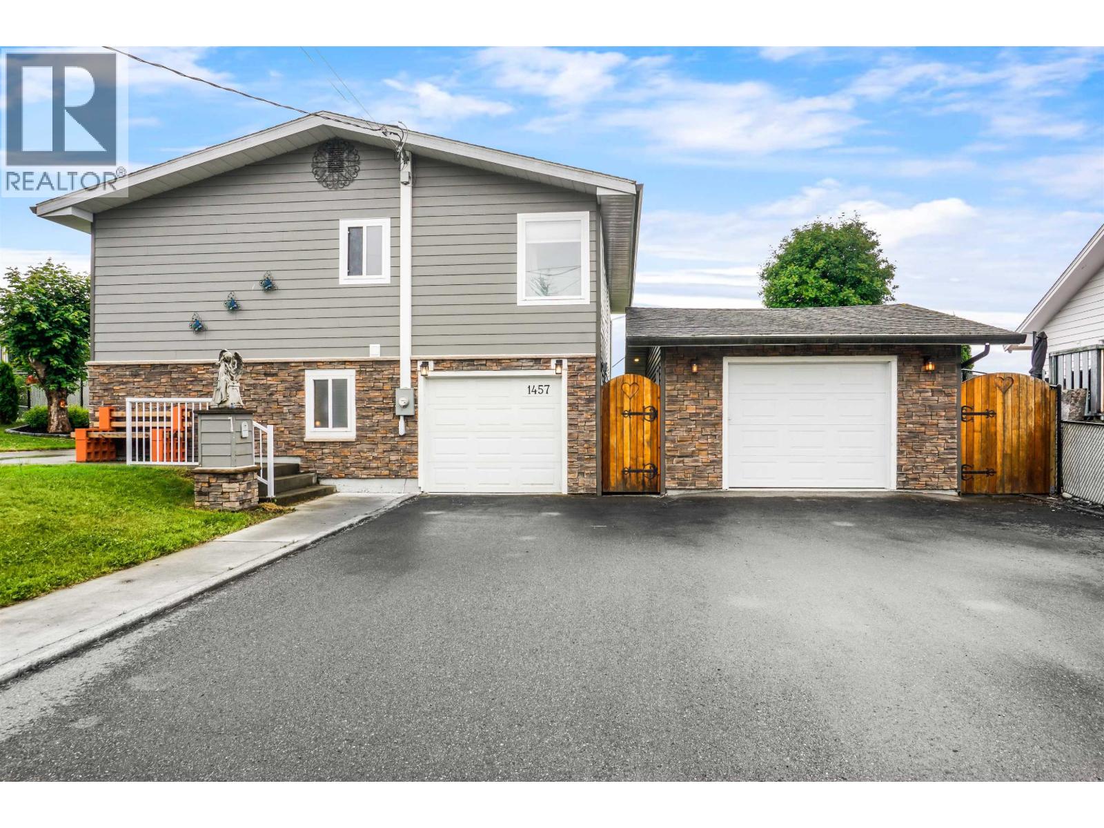 1457 Albatross Avenue, Kitimat, British Columbia  V8C 1P9 - Photo 3 - R3145507