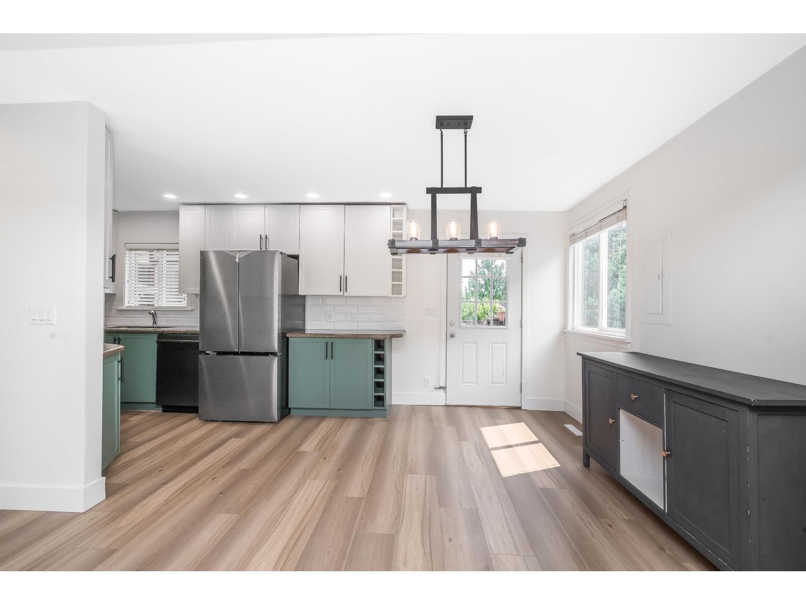 8364 Cade Barr Street, Mission, British Columbia  V2V 3Z8 - Photo 5 - R3153870