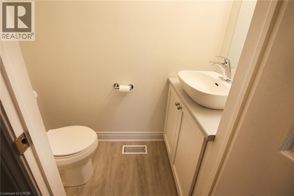 76 Wentworth Street S, Hamilton, Ontario  L8N 2Y9 - Photo 12 - 40839234