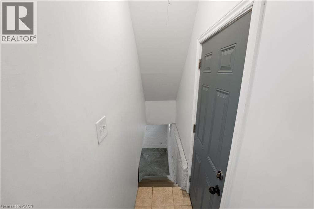 11 Primrose Avenue, Hamilton, Ontario  L8L 2K7 - Photo 27 - 40854608
