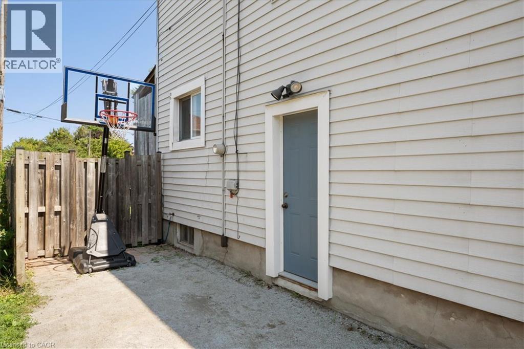 11 Primrose Avenue, Hamilton, Ontario  L8L 2K7 - Photo 26 - 40854608