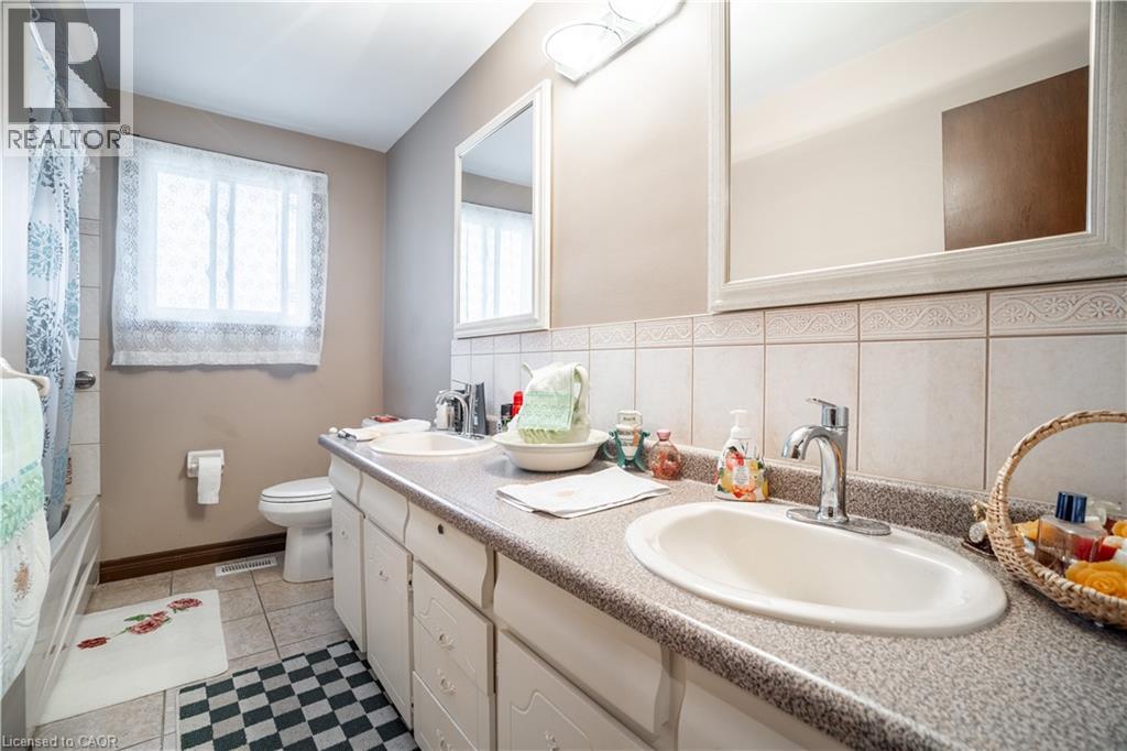 18 Villa Court, Hamilton, Ontario  L8W 1M2 - Photo 28 - 40854614