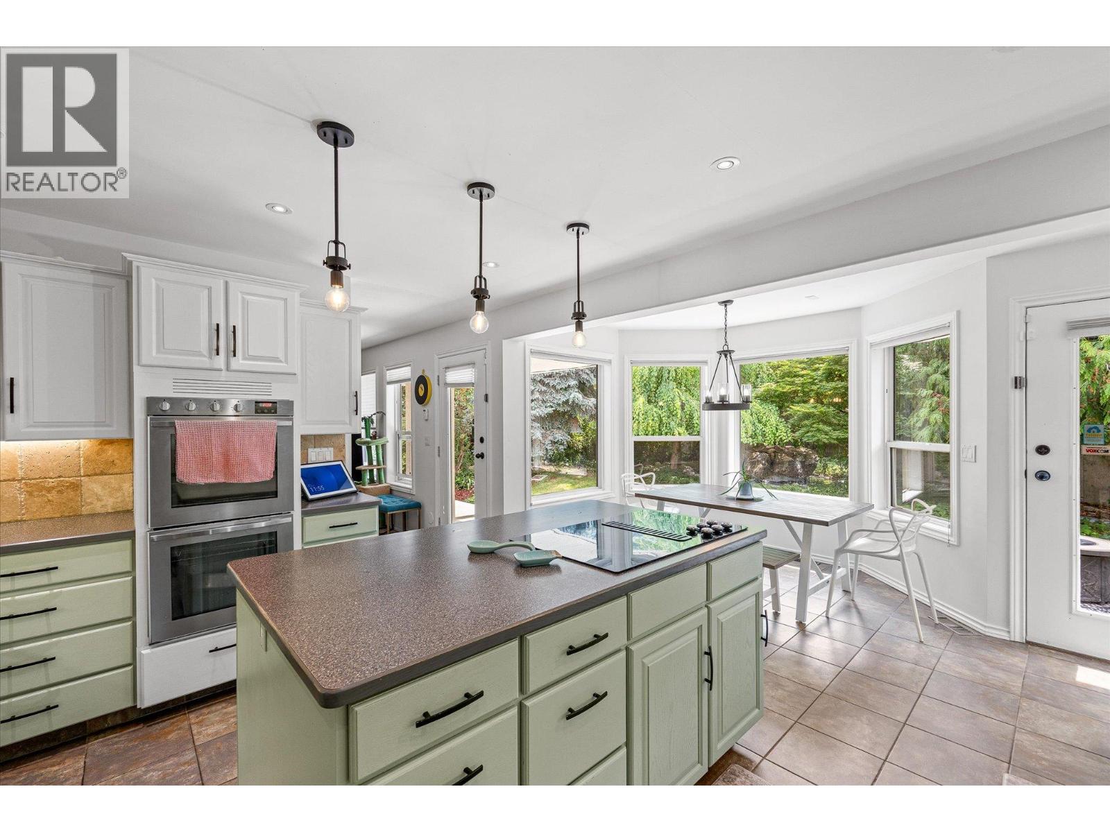 4619 Gordon Drive, Kelowna, British Columbia  V1W 1T5 - Photo 16 - 10393056