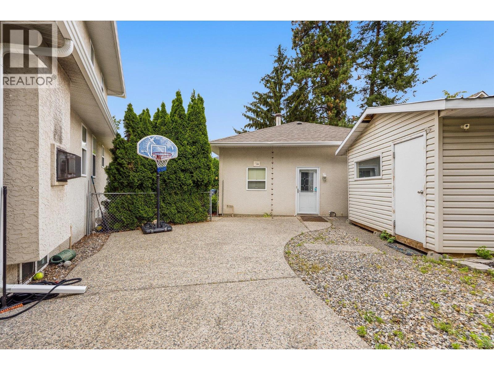 4619 Gordon Drive, Kelowna, British Columbia  V1W 1T5 - Photo 76 - 10393056