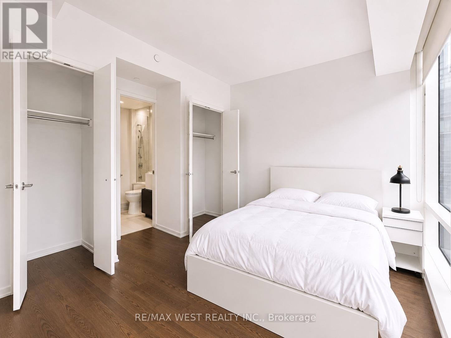 1007 - 1 Bloor Street E, Toronto, Ontario  M4W 0A8 - Photo 11 - C13657148